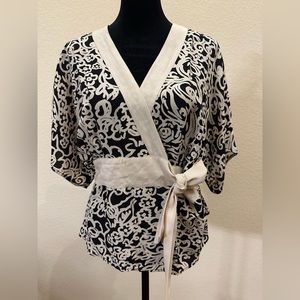 Hanna G | Kimono-style silk blouse |  Size M | Black, ivory